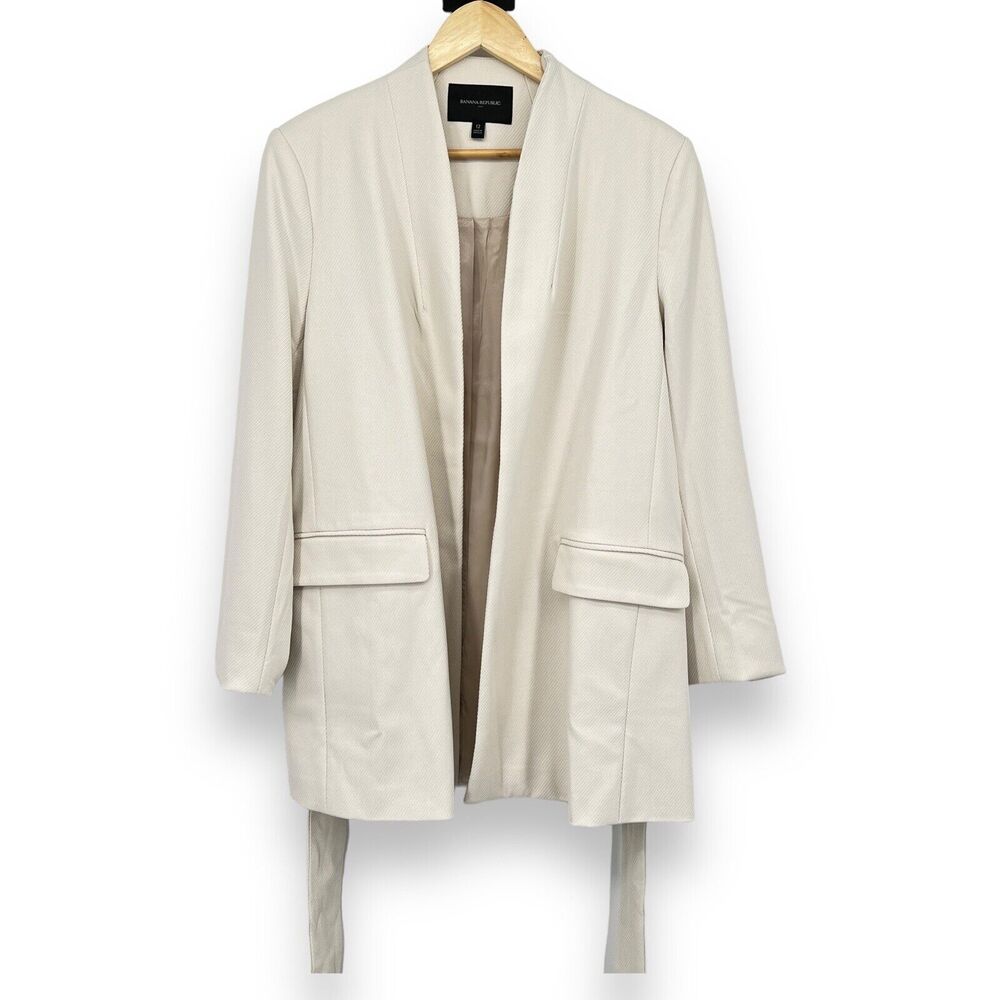 Banana Republic Cream Belted Blazer - Picture 4 of 10